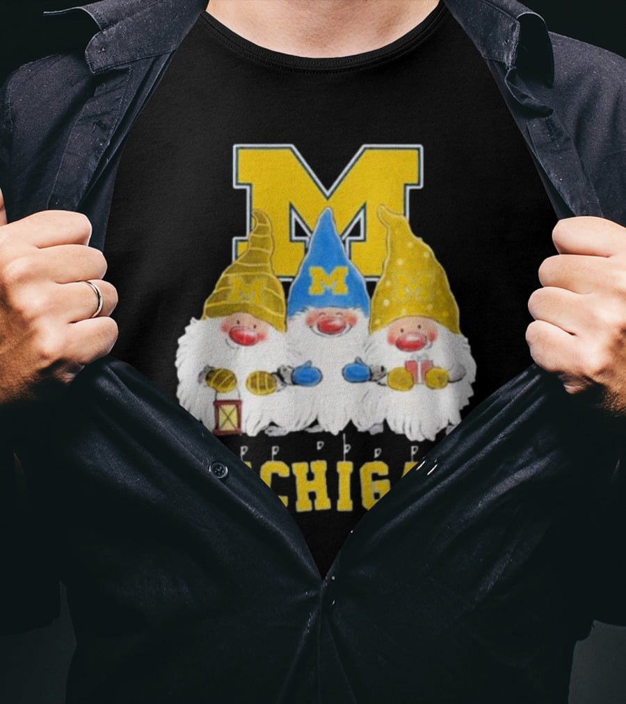 Michigan Wolverines Gnomes Merry Christmas T-Shirt