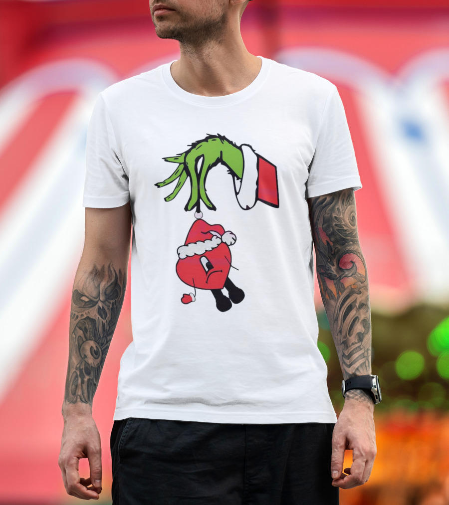 Grinch Hand Holding Santa Hat Bad Bunny Xmas T-Shirt