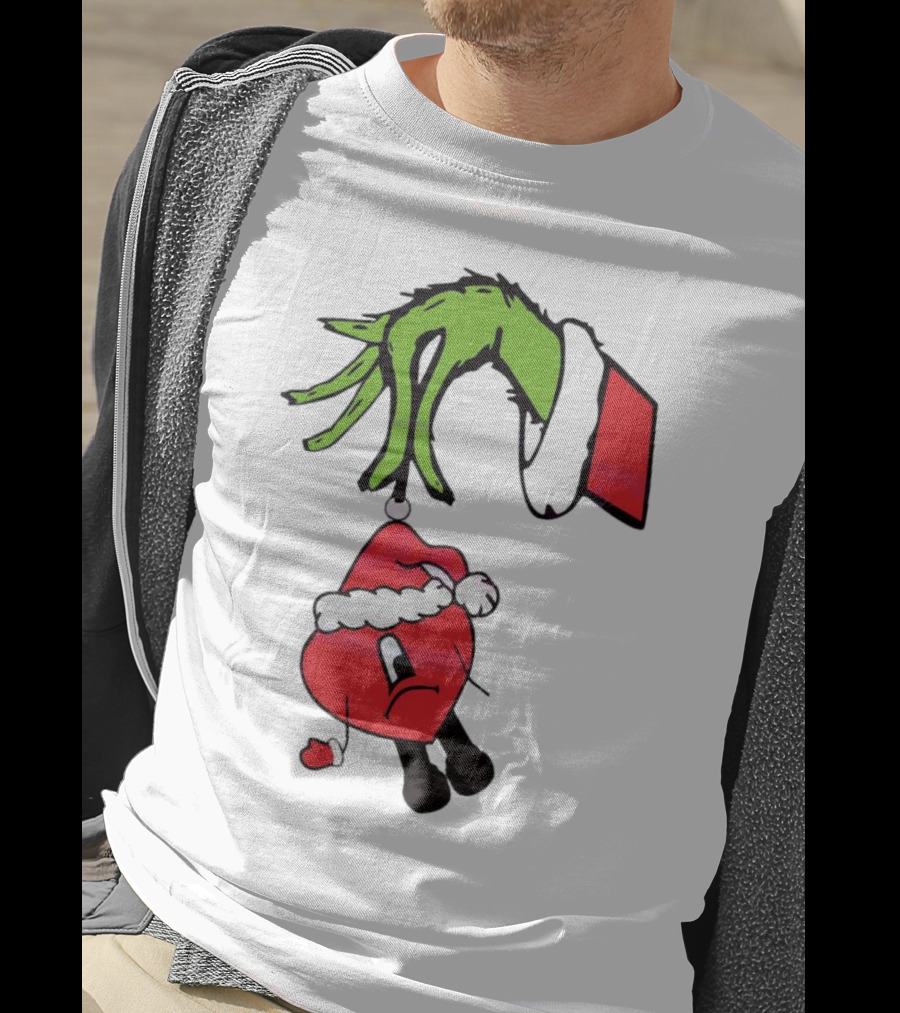 Grinch Hand Holding Santa Hat Bad Bunny Xmas T-Shirt