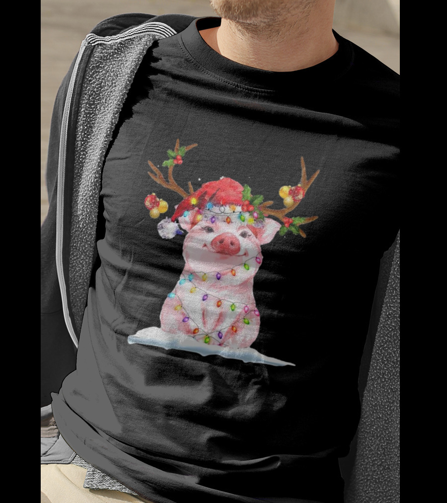 Pig Reindeer Antlers Santa Hat Christmas Lights T-Shirt