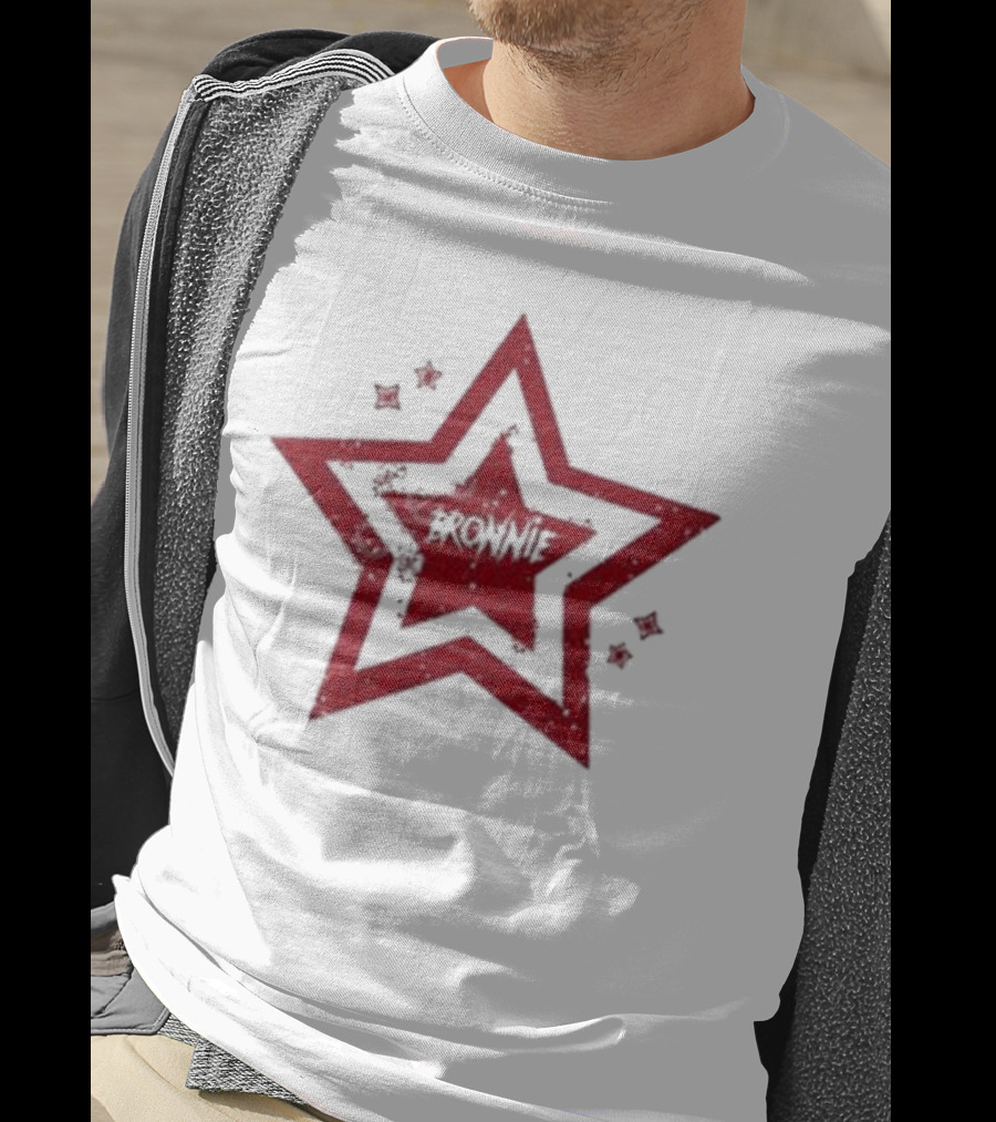 Bronnie Red Star Pattern Vintage T-Shirt