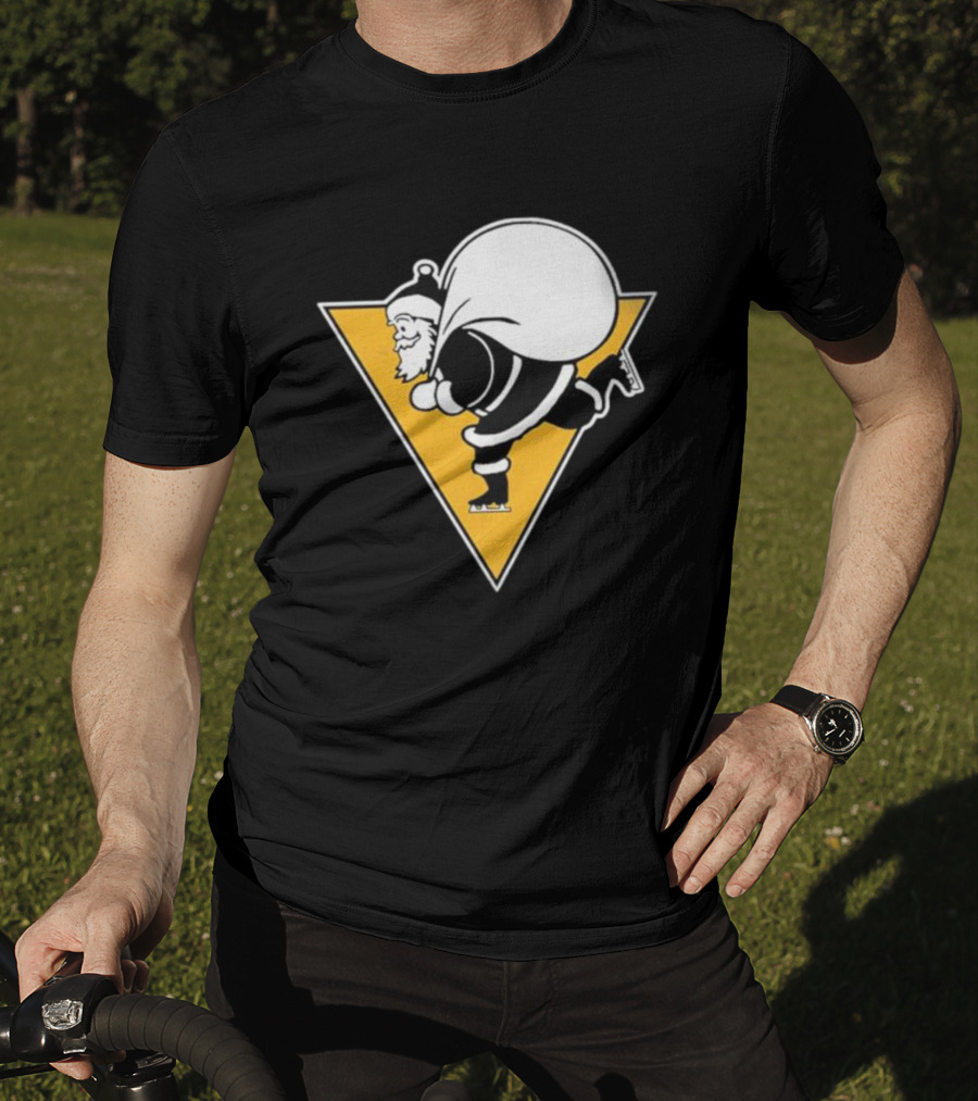 Pittsburgh Penguins Santa Skates Christmas Hockey T-Shirt