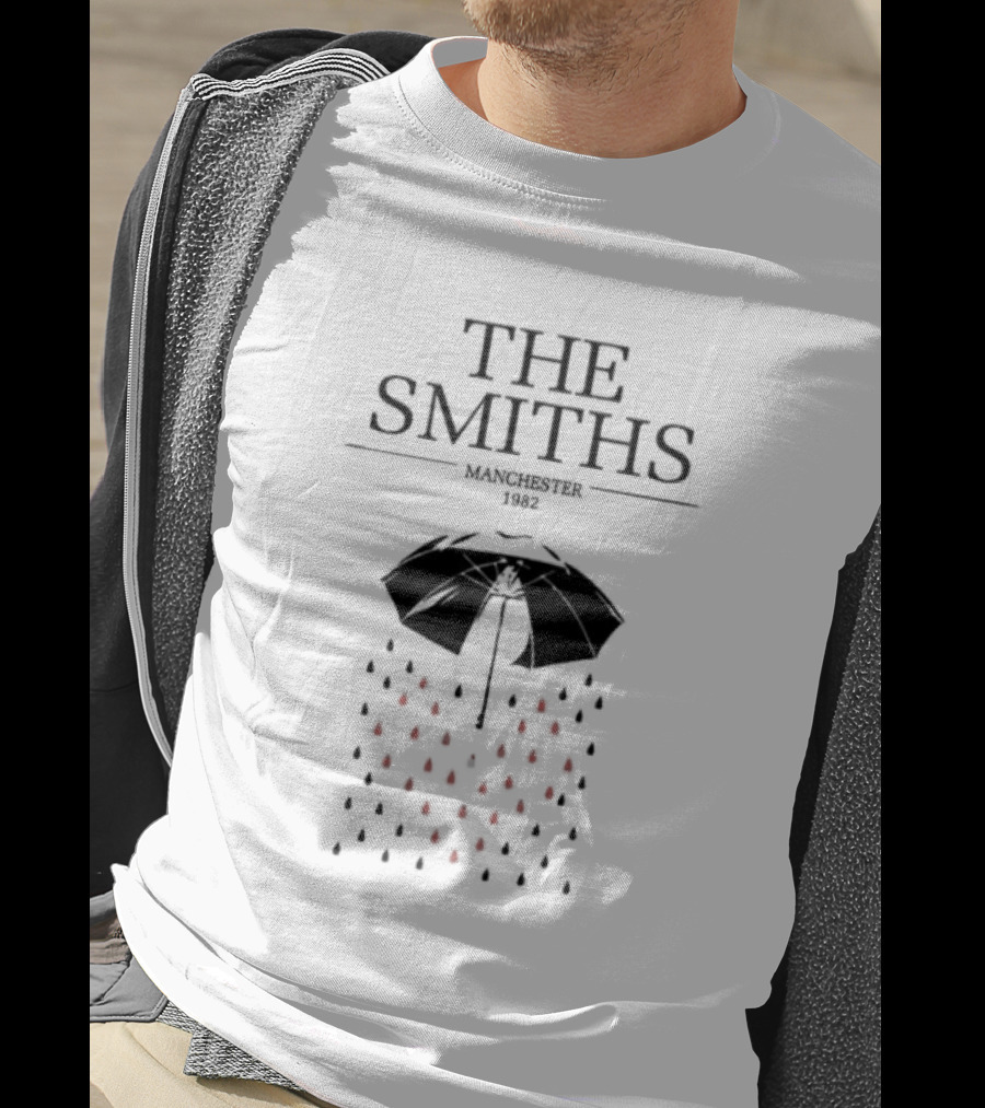 The Smiths Manchester 1982 Umbrella With Red Raindrops T-Shirt