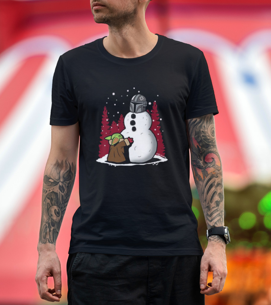 The Best Snowman In The Parsec Yoda Hugs Snowman Mandalorian Helmet Snow Star Wars T-Shirt