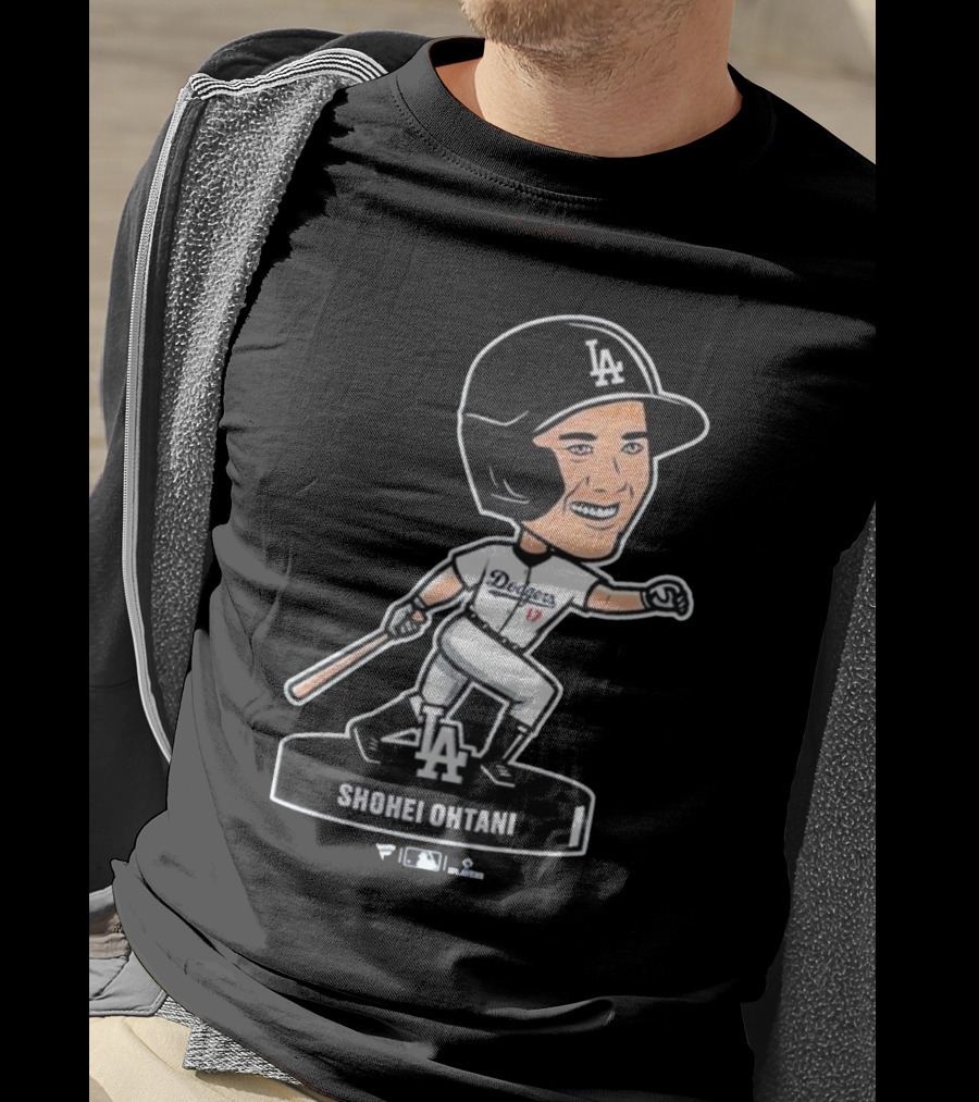 Shohei Ohtani Los Angeles Dodgers LA Bobblehead Dodgers 17 T-Shirt