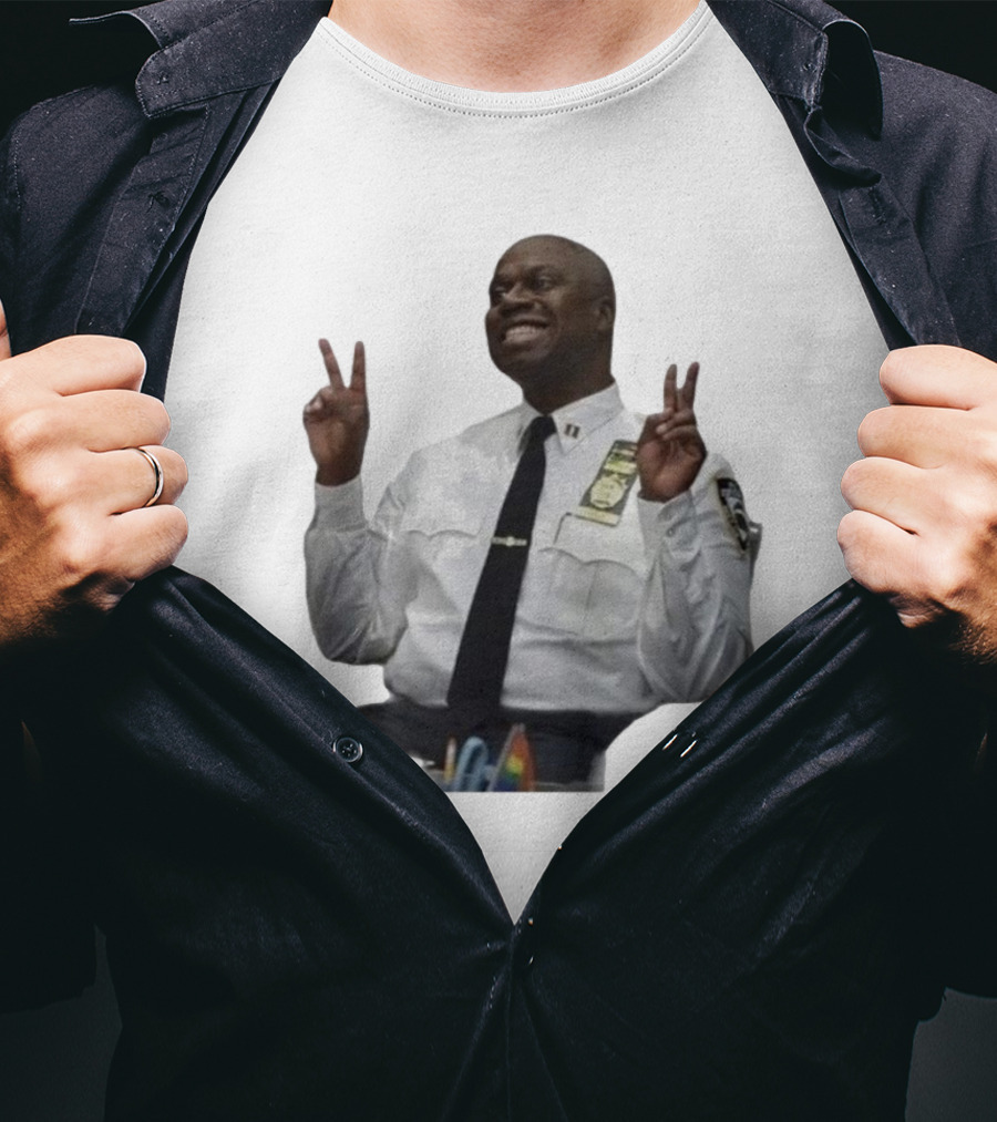Smiling Captain Raymond Holt Andre Braugher Peace Signs Brooklyn Nine Nine T-Shirt