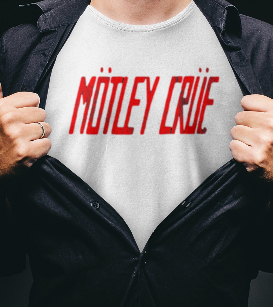 Mötley Crüe Vintage Black And Red Distressed Band T-Shirt