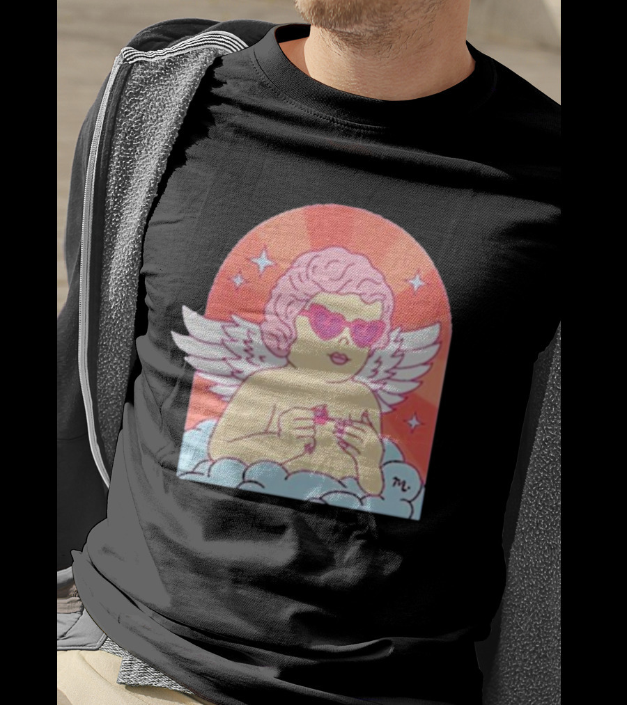 Maniology Cupid's Nail Spa Cherub With Heart Sunglasses And Wings T-Shirt