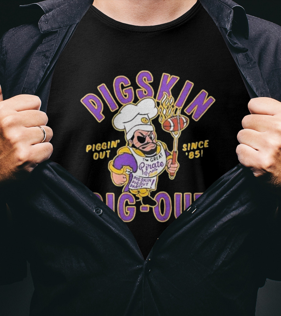 Pigskin Pig-Out Piggin' Out Since '85 The Great Pirate המIres Pigskin Pigout Barqout T-Shirt