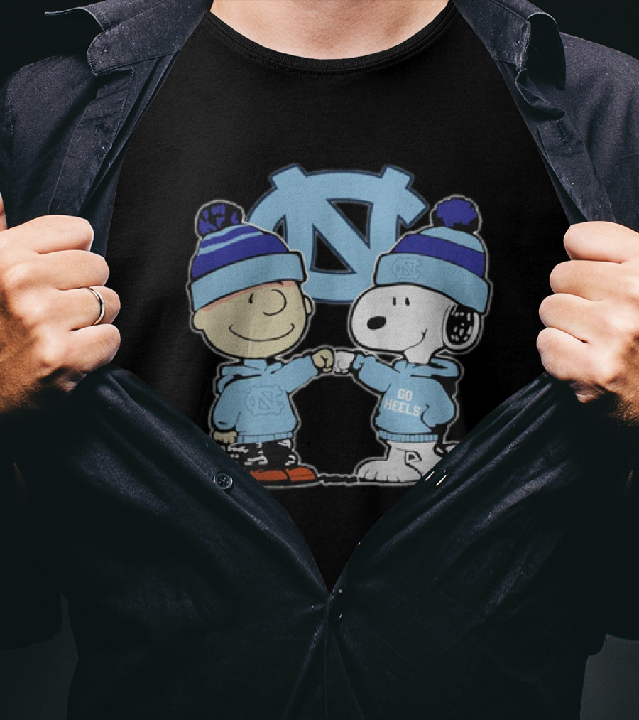 Snoopy And Charlie Brown Go Heels UNC Tar Heels Fist Bump North Carolina T-Shirt