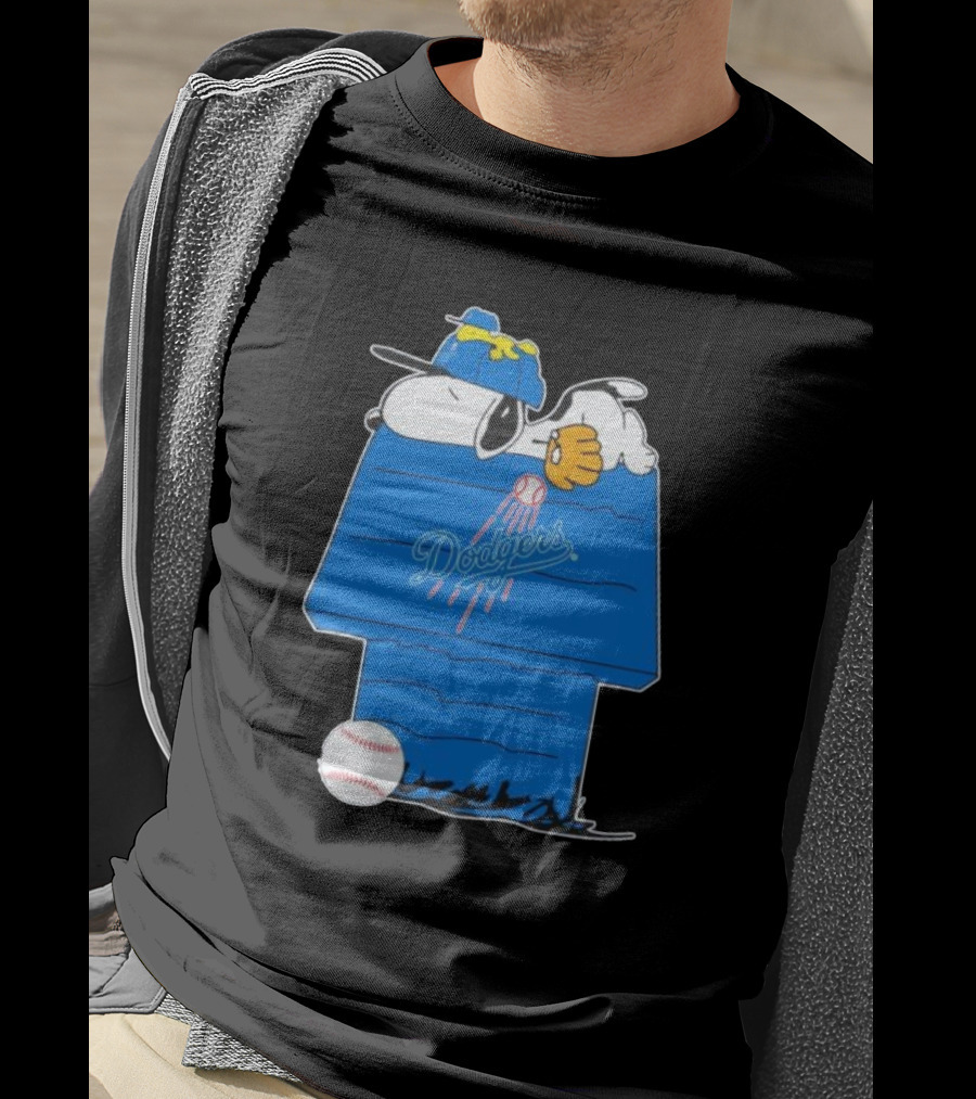 Snoopy And Woodstock Sleeping On Los Angeles Dodgers Doghouse With Baseball T-Shirt