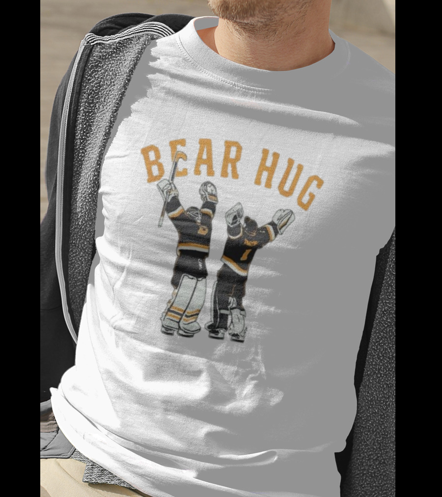 Bear Hug Boston Hockey Linus Ullmark Jeremy Swayman Bruins Goalie Hug Retro T-Shirt