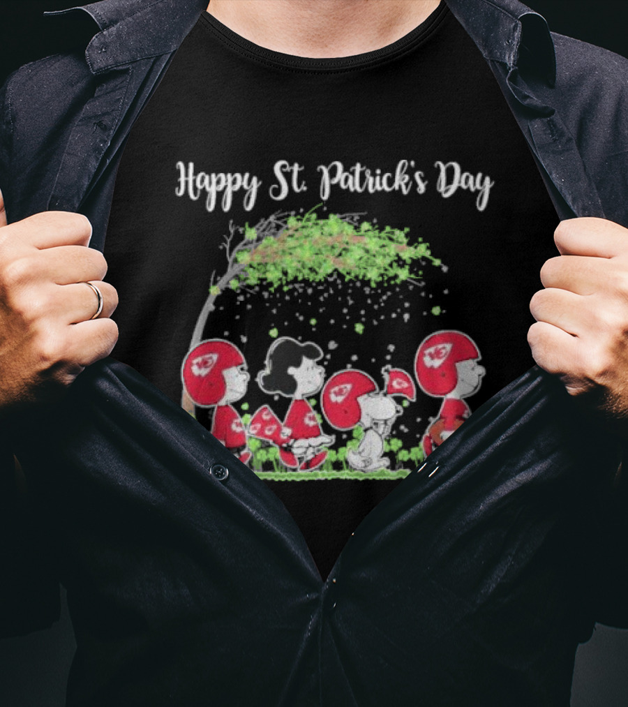 Kansas City Chiefs Peanuts Characters Happy St. Patrick’s Day T-Shirt