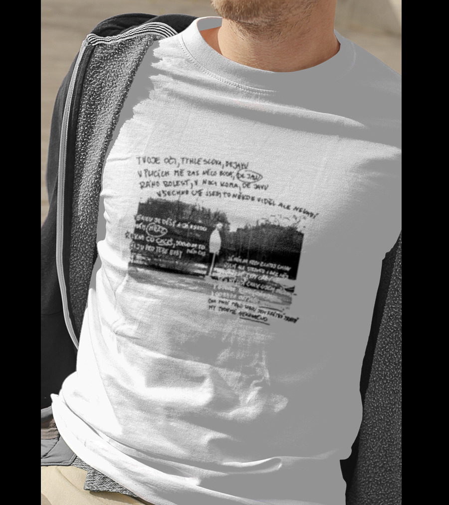 Viktor Sheen Černobílej Svět Text Illustration With Trees And Figure T-Shirt