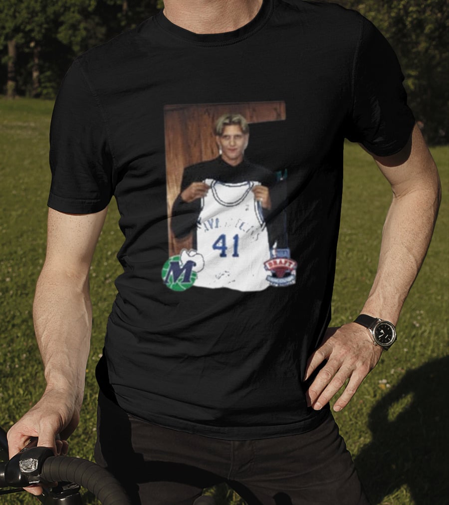 Luka Doncic Dirk Nowitzki Mavericks 41 NBA Draft Jersey Photo T-Shirt