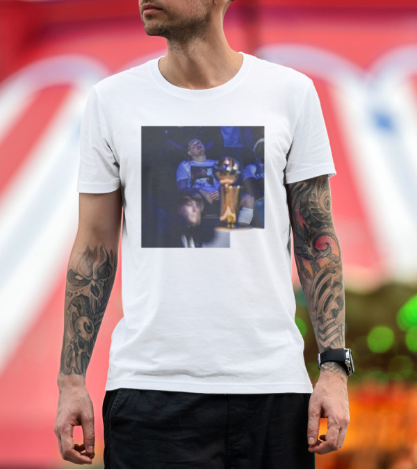 Premium T-Shirt: Luka Doncic Envisioning Victory with the Trophy T-Shirt Luka Doncic Envisioning Victory with the Trophy T-Shirt