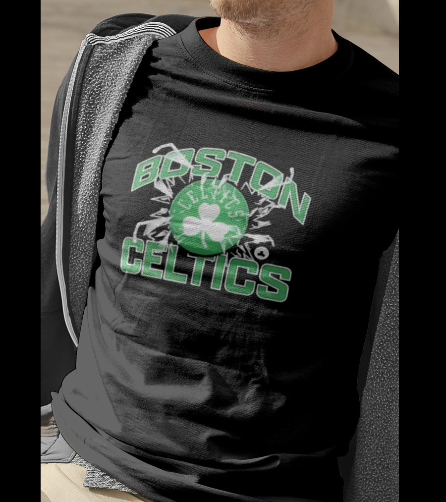 Boston Celtics Fanatics Shattered Logo Burst T-Shirt