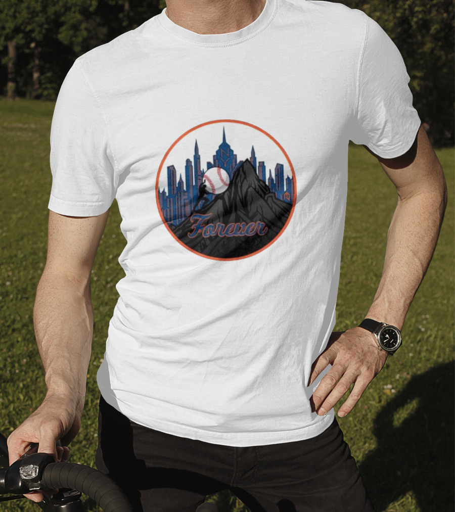 New York Met Fan Forever Skyline Baseball Statue T-Shirt