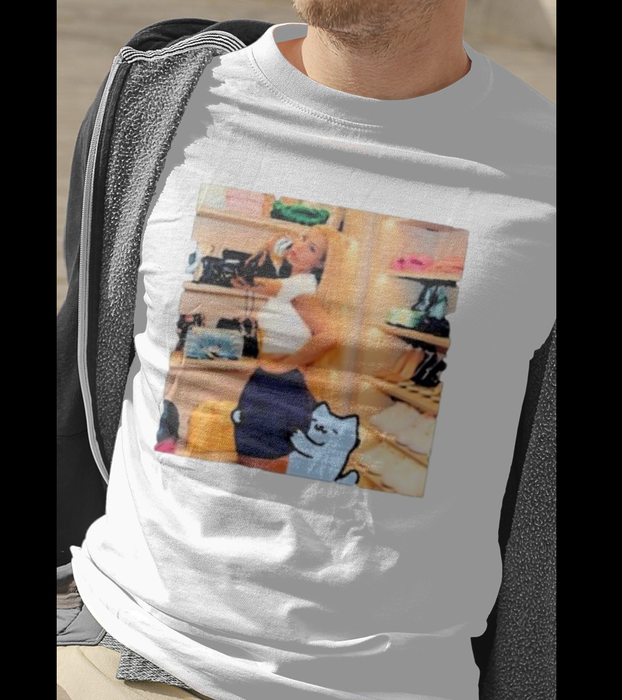 Iggy Azalea Culture Closet Fashion With Cute Cat T-Shirt