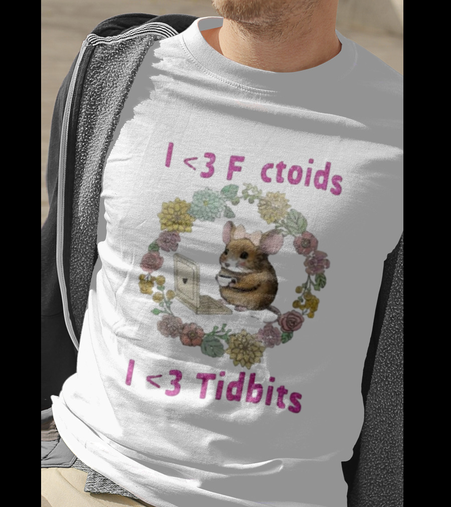 I <3 Factoids I <3 Tidbits Mouse With Laptop Surrounded By Flowers T-Shirt