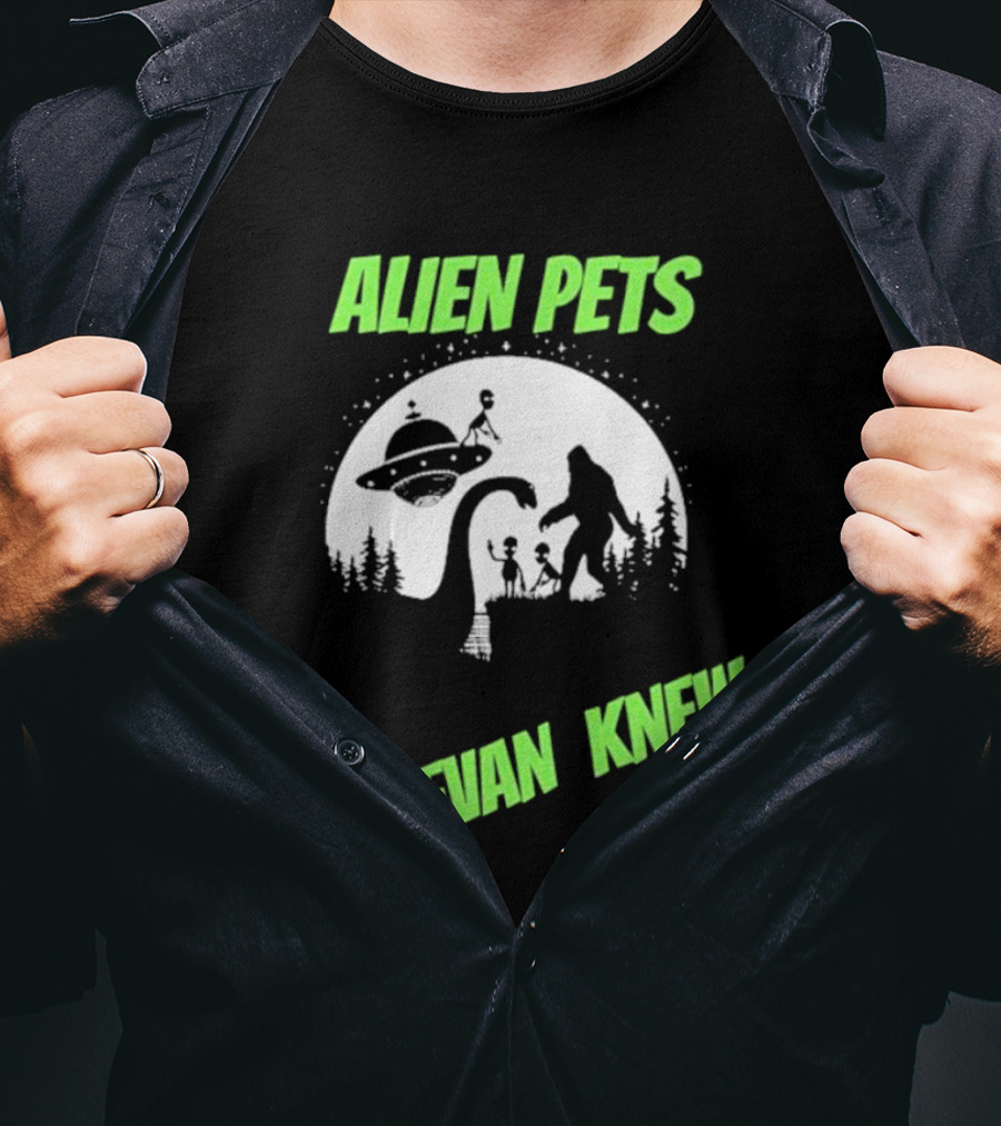 Alien Pets Evan Knew Ufo Bigfoot And Dinosaur Scene T-Shirt