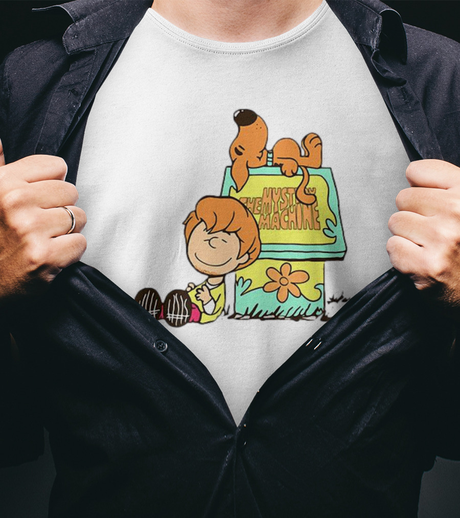 Scooby Doo And Shaggy Rogers Snoopy Style Mystery Machine T-Shirt