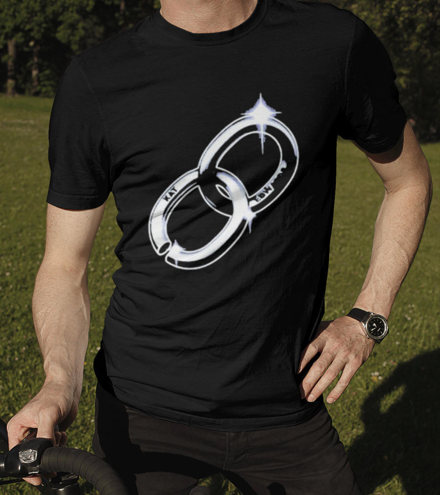 Kat Edwards Broken Link Chain T-Shirt