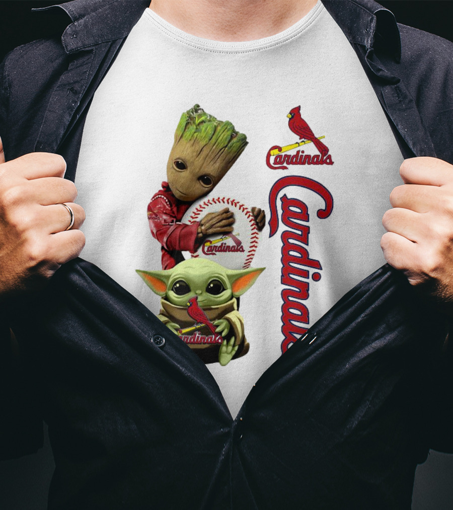 Baby Groot And Baby Yoda Hugging St. Louis Cardinals Baseball T-Shirt