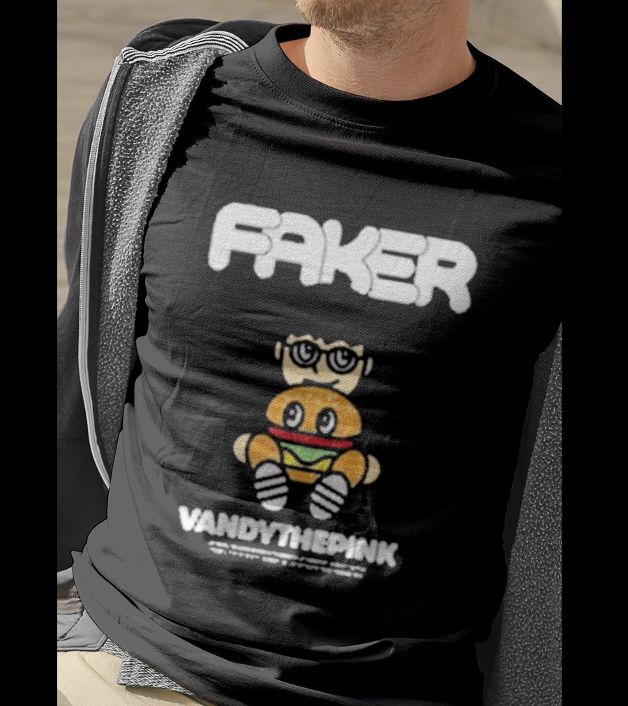 Faker Vandythepink Burger Character With Glasses T-Shirt