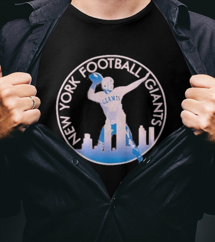 New York Football Giants Skyline Quarterback T-Shirt