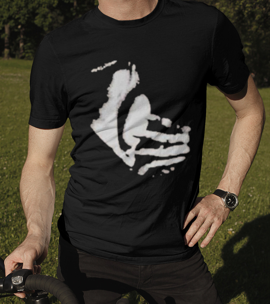 Portal Camila Brasil I Luv It Photo Optical Illusion Black And White Hand Face T-Shirt