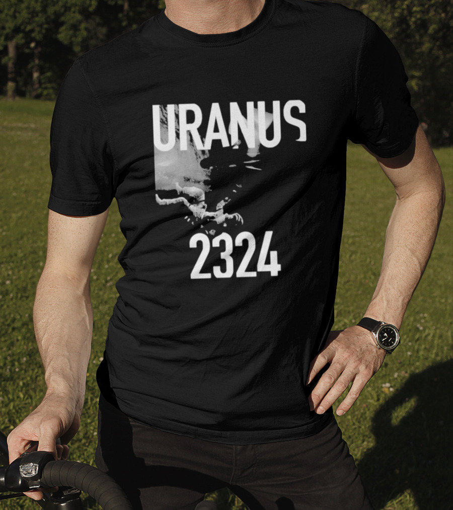 URANUS 2324 Astronaut Floating In Space T-Shirt