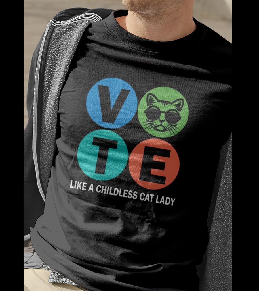 Vote Like A Childless Cat Lady Retro Circle Cat Face T-Shirt