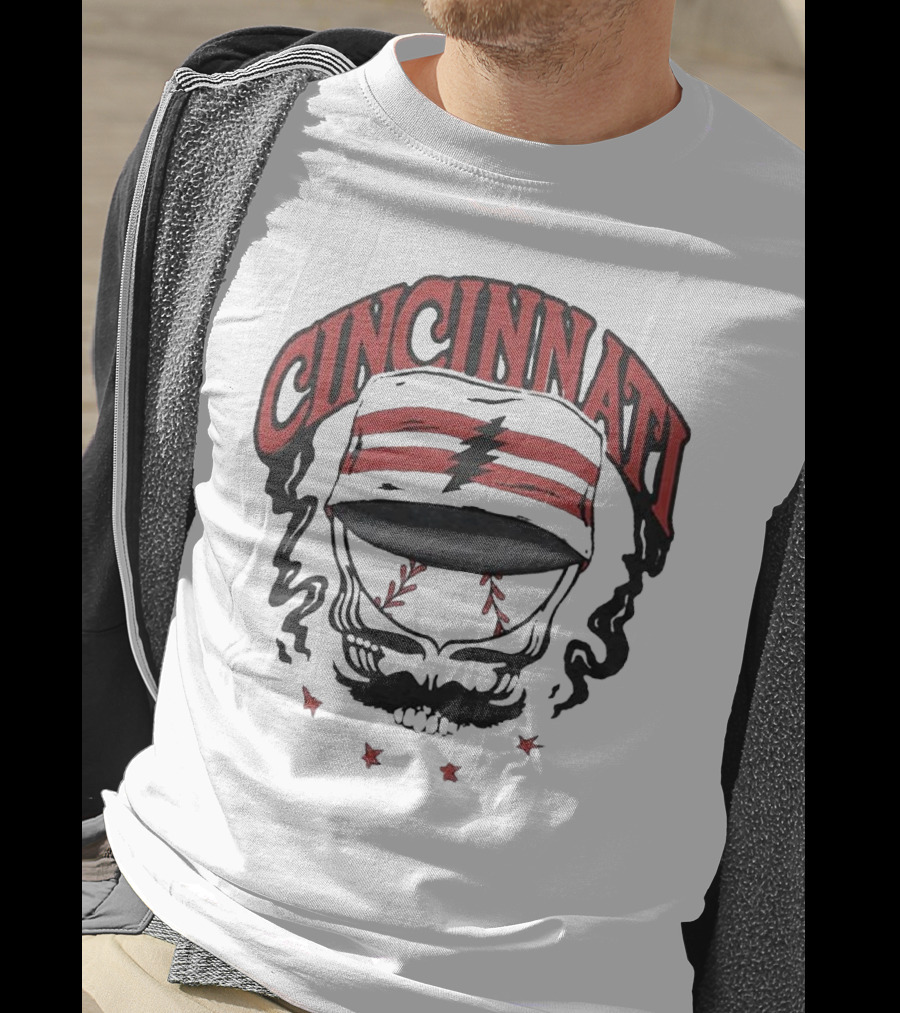 Cincinnati Reds Grateful Dead Skull Collaboration T-Shirt