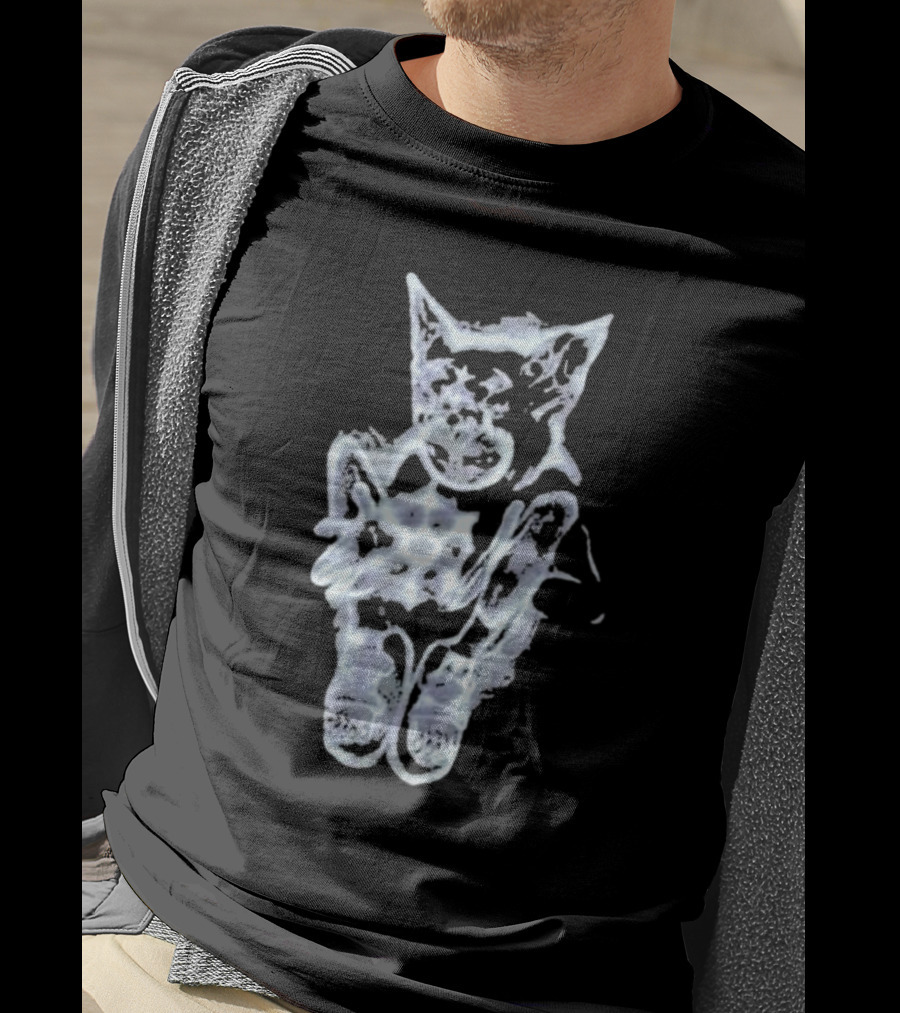 Glyvees Aura Cat Sneakers Iconic Glow T-Shirt