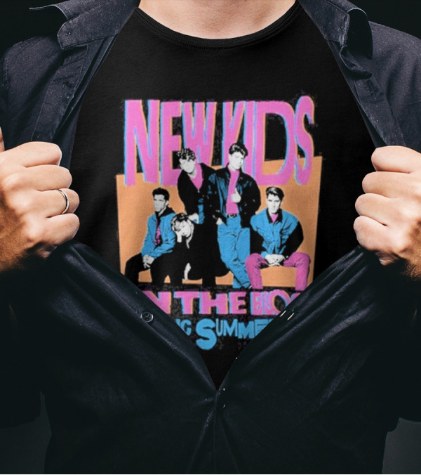 New Kids On The Block Magic Summer 2024 Vibrant Violet T-Shirt