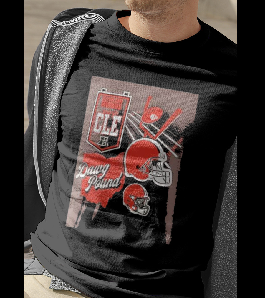 Cleveland Browns Dawg Pound Helmet CLE Football Fanatics Branded Split Zone T-Shirt