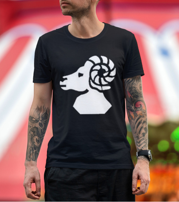 Premium T-Shirt: Cuarteto De Nos Cabra 2024 Ram T-Shirt Cuarteto De Nos Cabra 2024 Ram T-Shirt