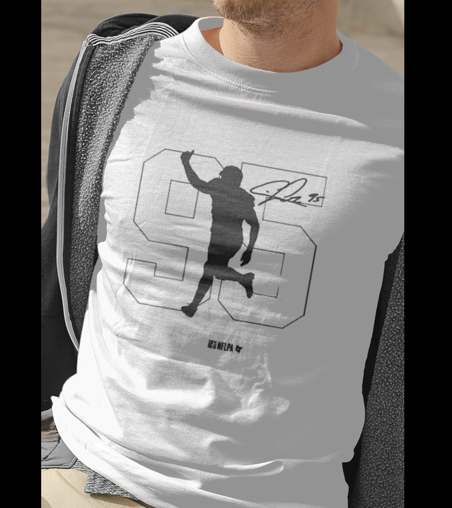 Chris Jones 95 NFLPA Silhouette Signature T-Shirt