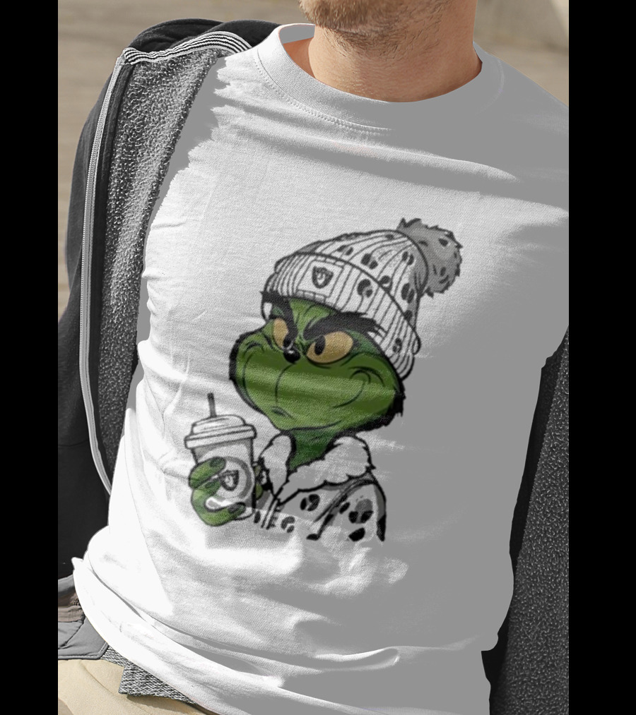 Las Vegas Raiders Grinch Drinking Coffee T-Shirt