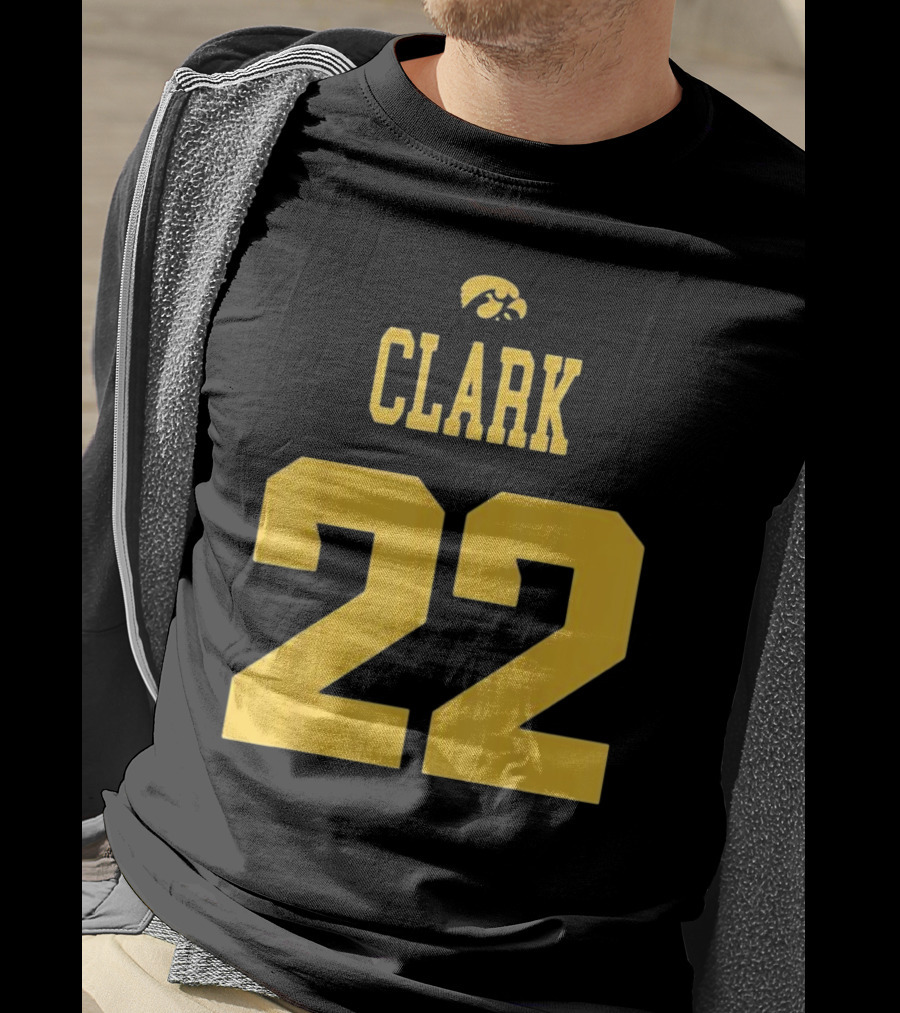 Clark 22 Iowa Hawkeyes T-Shirt