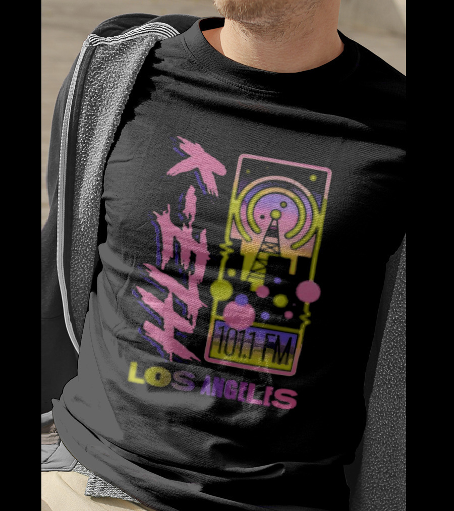 K-ETH 101.1 FM Los Angeles Radio Tower Neon Design Teddy Fresh T-Shirt