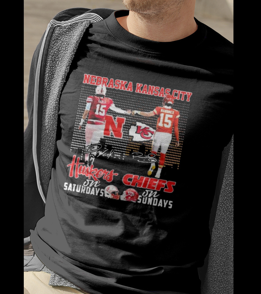 Nebraska Kansas City Huskers Chiefs On Saturdays On Sundays Mahomes Break Signatures T-Shirt
