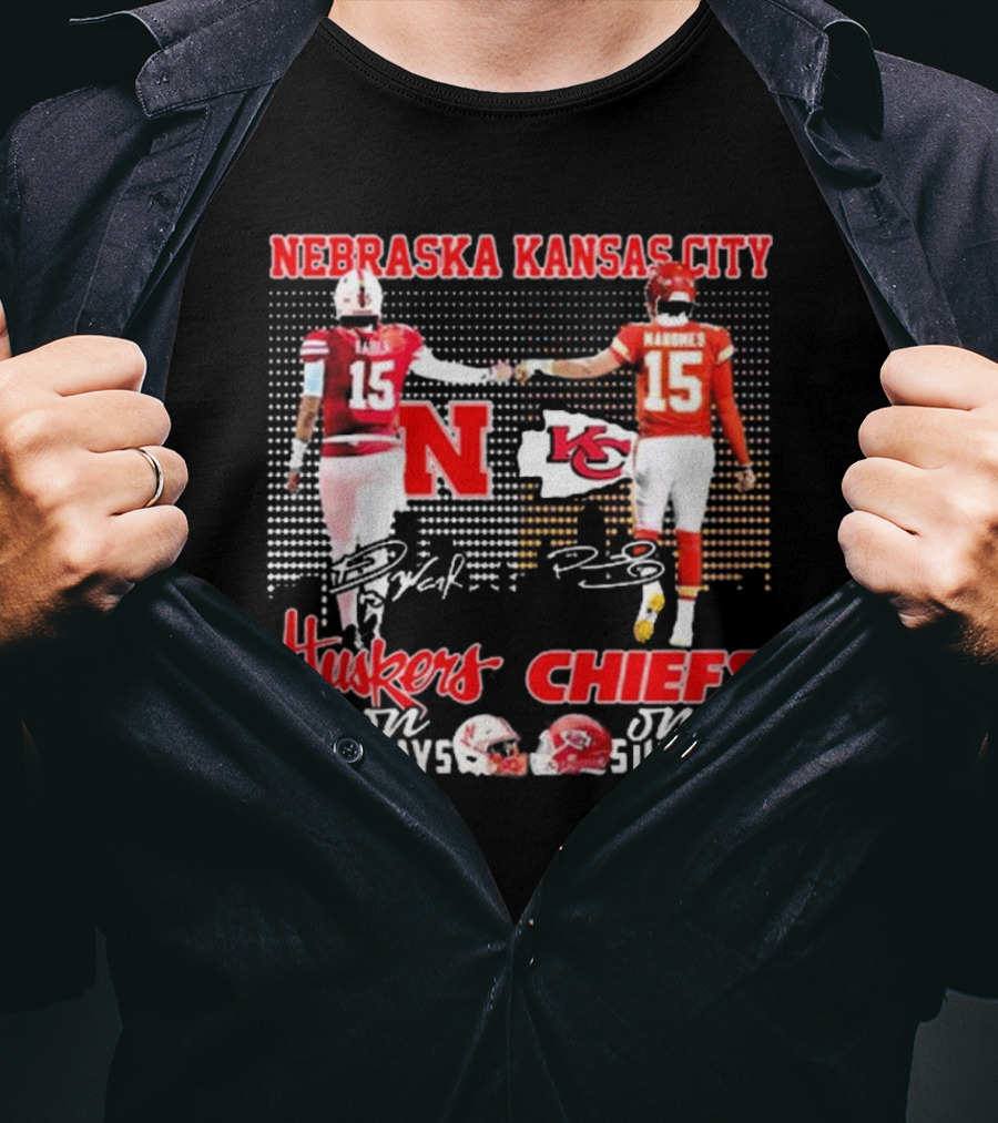 Nebraska Kansas City Huskers Chiefs On Saturdays On Sundays Mahomes Break Signatures T-Shirt