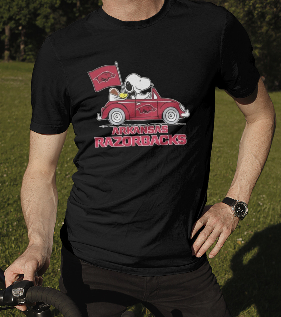 Snoopy And Woodstock Driving Car With Arkansas Razorbacks Flag T-Shirt