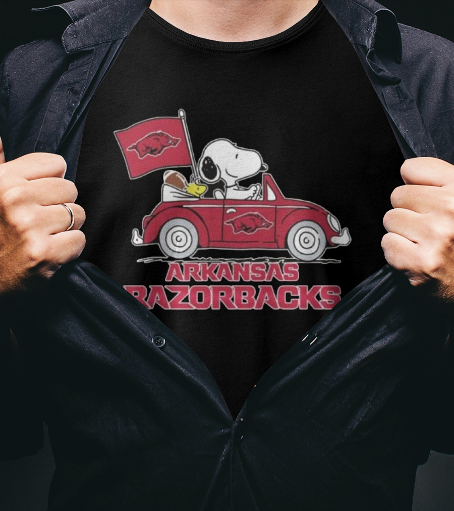 Snoopy And Woodstock Driving Car With Arkansas Razorbacks Flag T-Shirt
