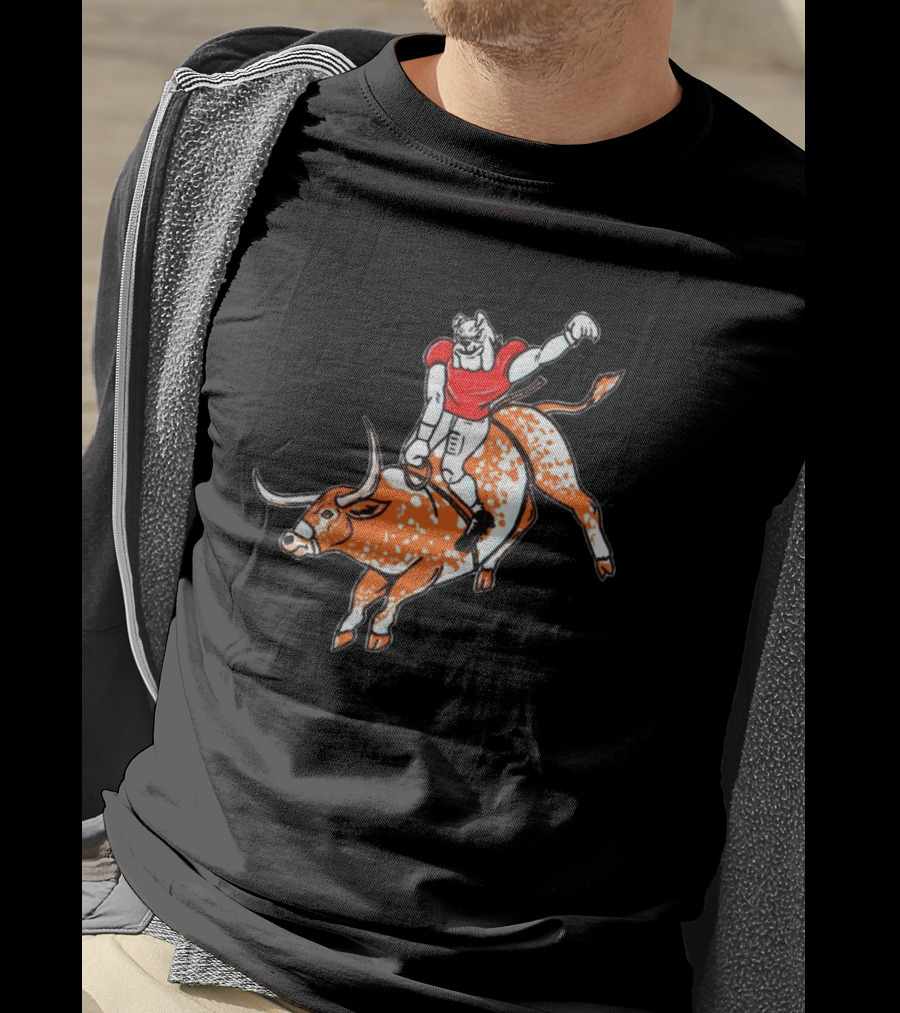 Georgia Bulldogs Riding Texas Longhorns Horns Down T-Shirt