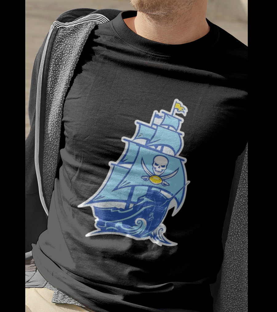 Tampa Bay Buccaneers Rays Ship Skull NFL MLB Mashup T-Shirt