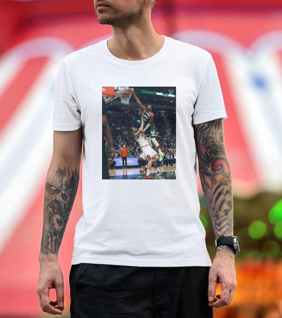 Milwaukee Bucks Giannis Antetokounmpo Dunking Action Basketball Moment T-Shirt