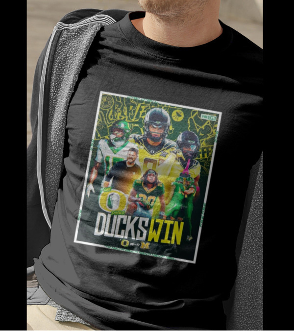 Ducks Win Oregon Ducks Vs. Michigan Wolverines 38-17 Ducks Win T-Shirt